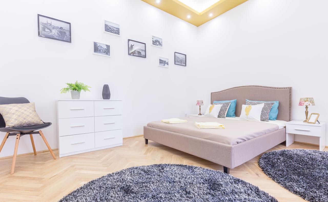 Real Apartments Zoltan Budapest Exterior photo