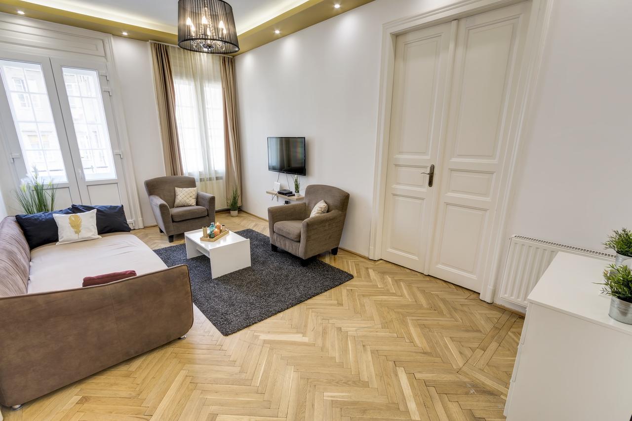 Real Apartments Zoltan Budapest Exterior photo